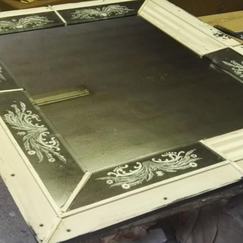 venetian mirror posing