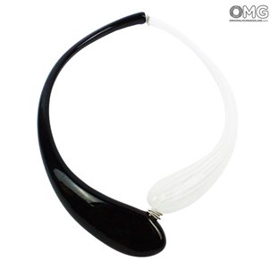 denise_necklace_original_murano_glass_omg_black_white_filigree