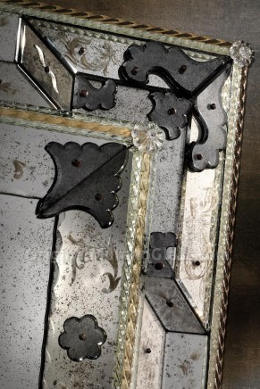 Lupanio - Venetian Mirror