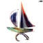 Segelboot mit Sockel – Chalcedon-Glas – Original Murano-Glas OMG